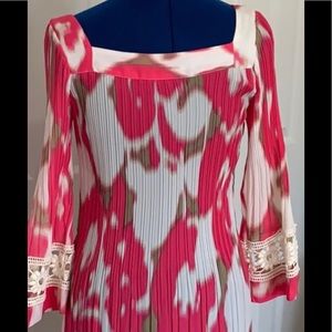 Alfani Minipleat Lace Sleeve Dress. Small.